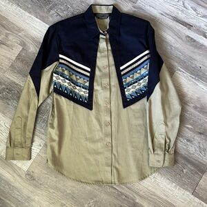 Women’s spindle river classics western Aztec print top. Size medium 100% cotton